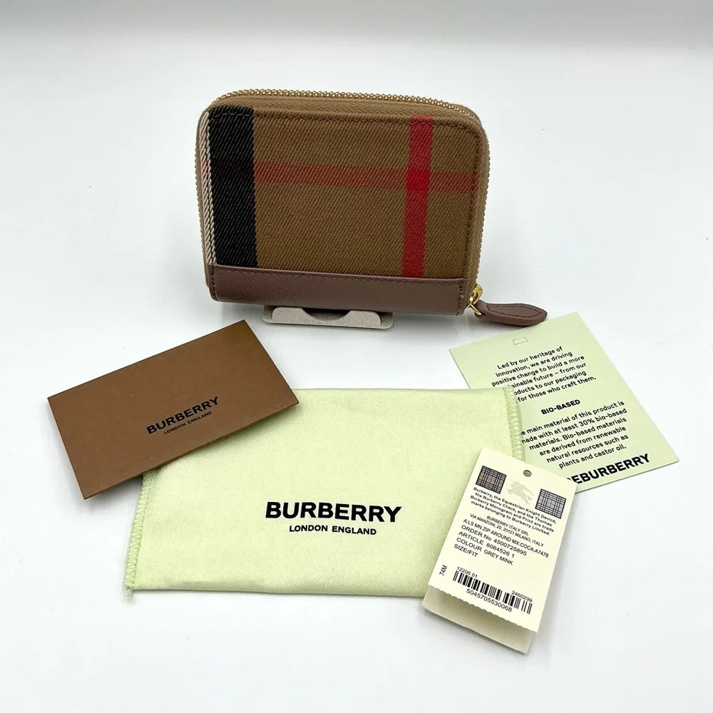 Burberry Tan Nova Check Compact Zip Wallet #635 - Picture 2 of 4